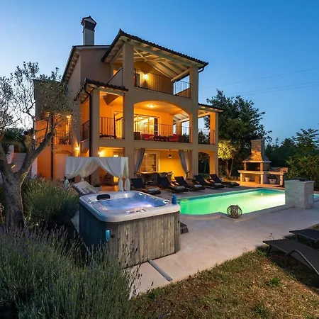 Luxury With A Swimming Pool Rakalj, Marcana - 26928 빌라 *